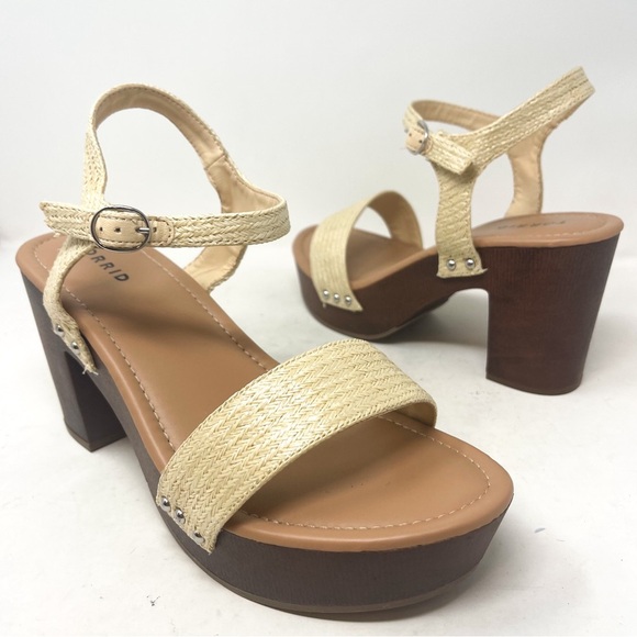 NEW Torrid Woodgrain Platform Heel Sandal (WW) Tan Brown Chunky Size 12 - Picture 2 of 10